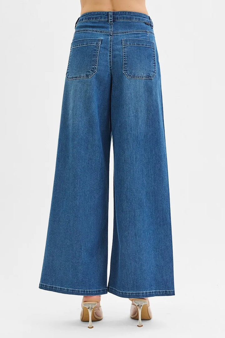 Medium Risen Mid Rise Fit Wide Leg Knit Denim Look Jeans