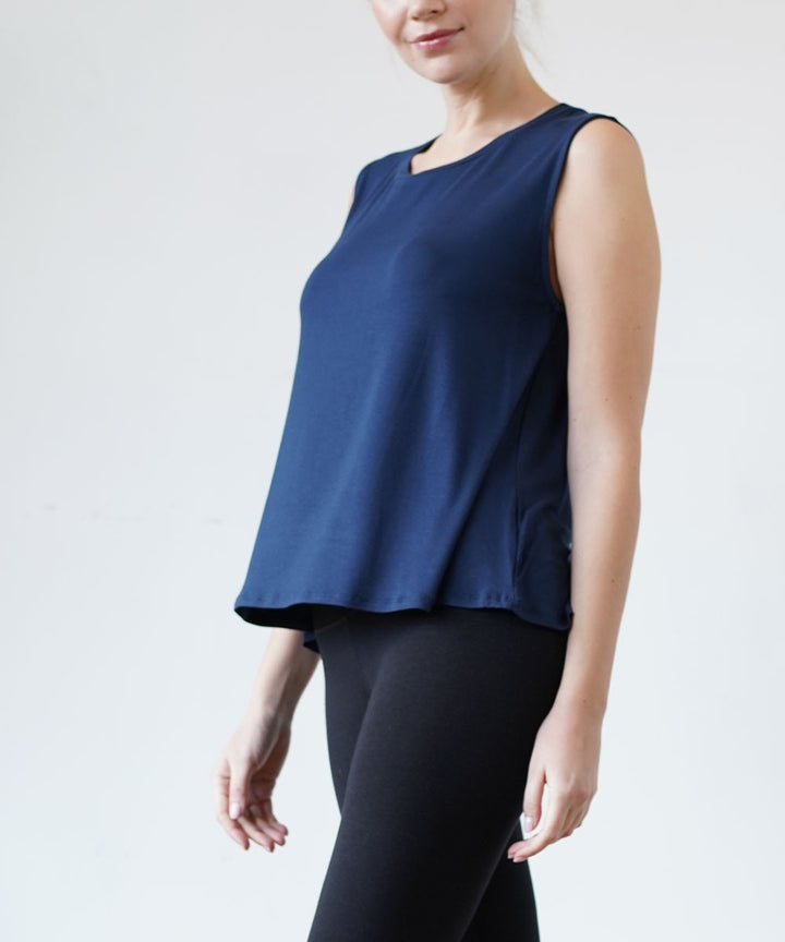 NAVY Bamboo Muscle Sleevless Top