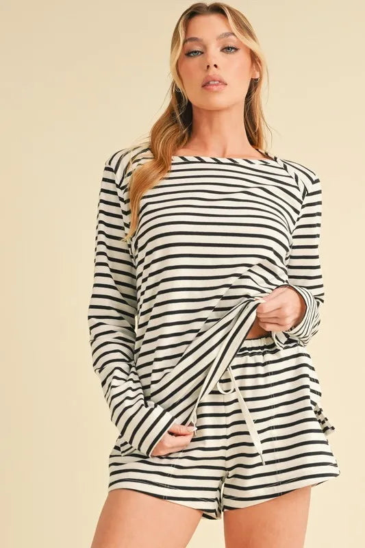 Aemi Co Drawstring Contrast Striped Shorts