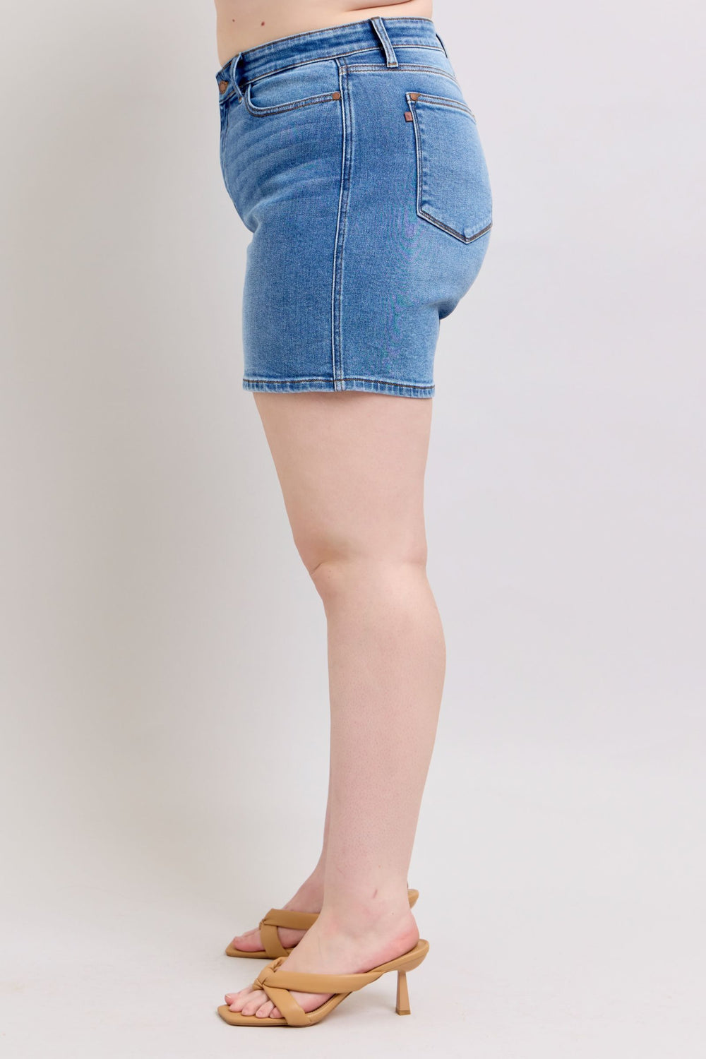Medium Judy Blue Full Size 2 Button Denim Shorts With Pockets Plus Size