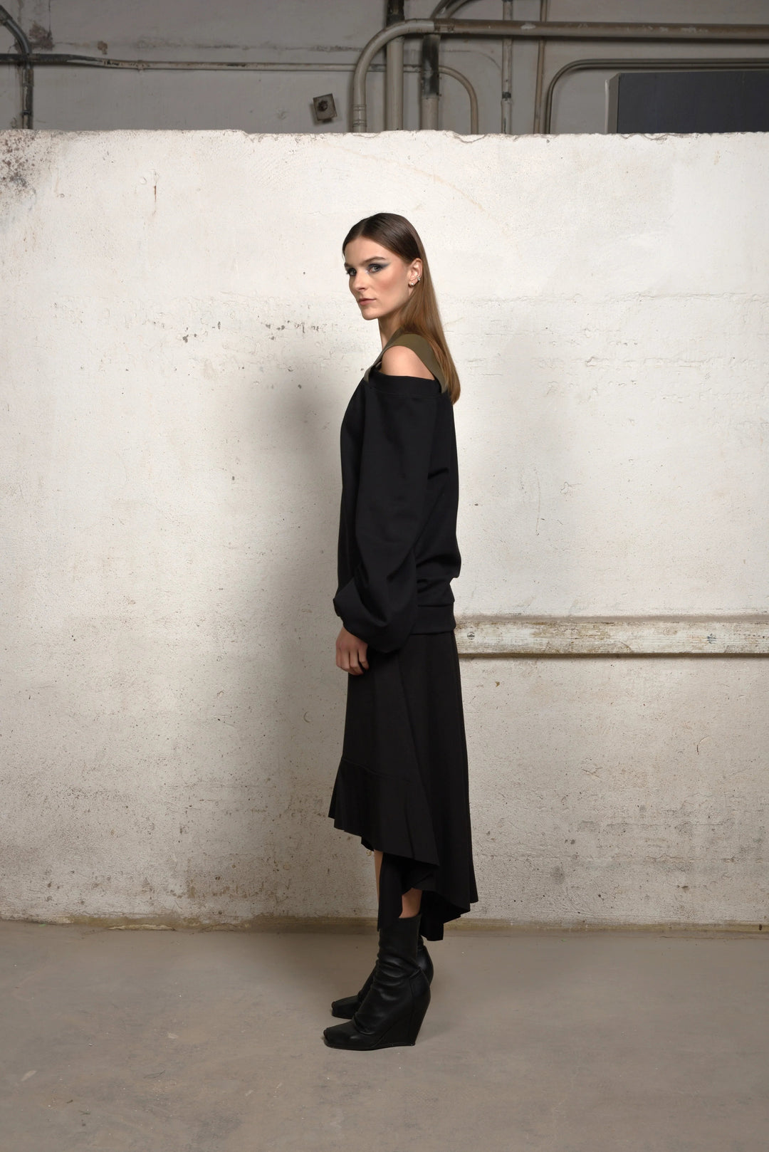 Large Asymmetrical Jumper