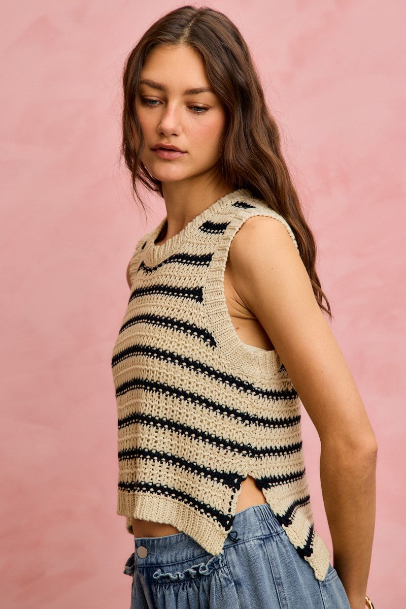 So Me Low Gauge Textured Stripe Sleeveless Sweater Top