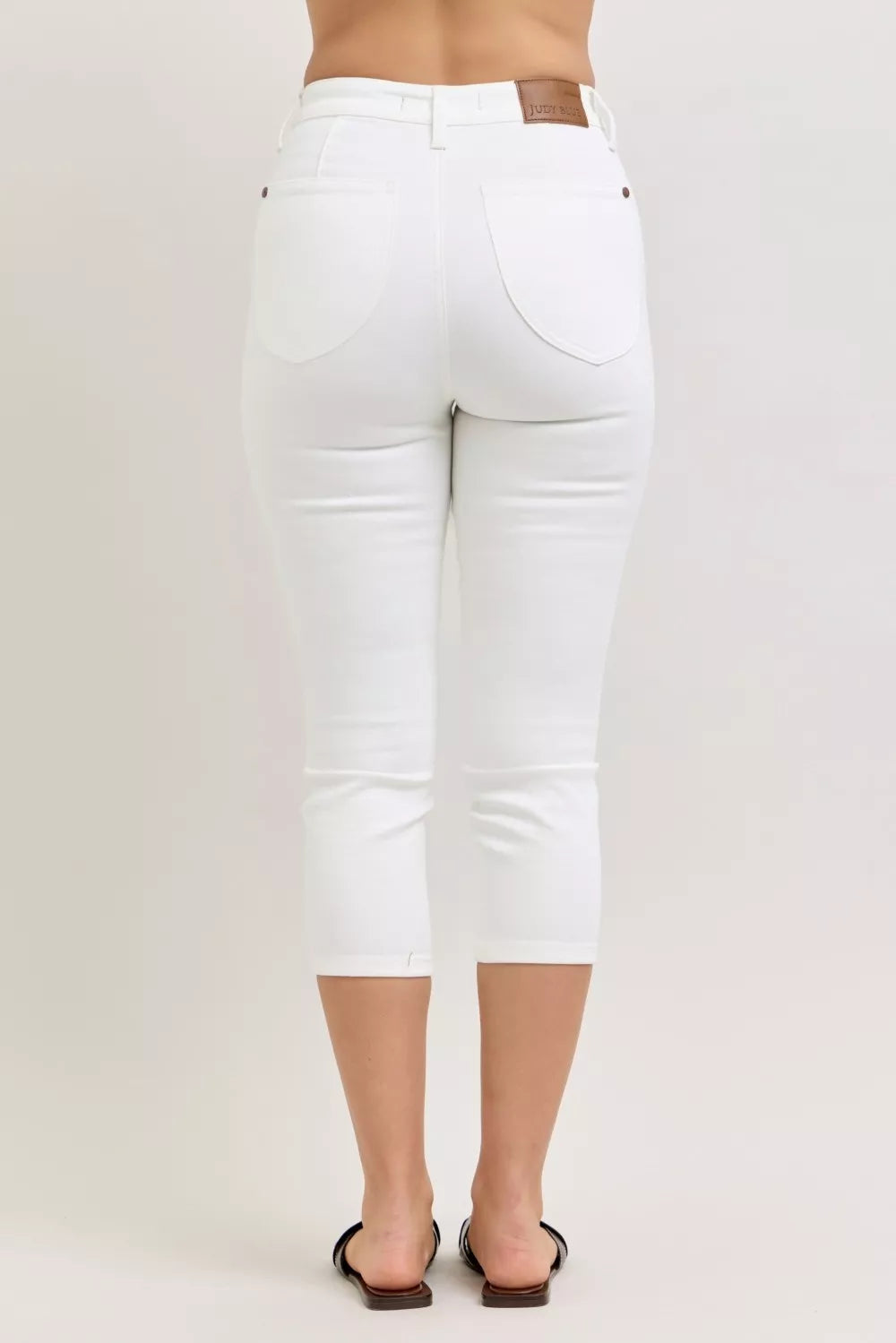 Wht Judy Blue High Waist Extended Waistband Capri Pants With Spade Pockets
