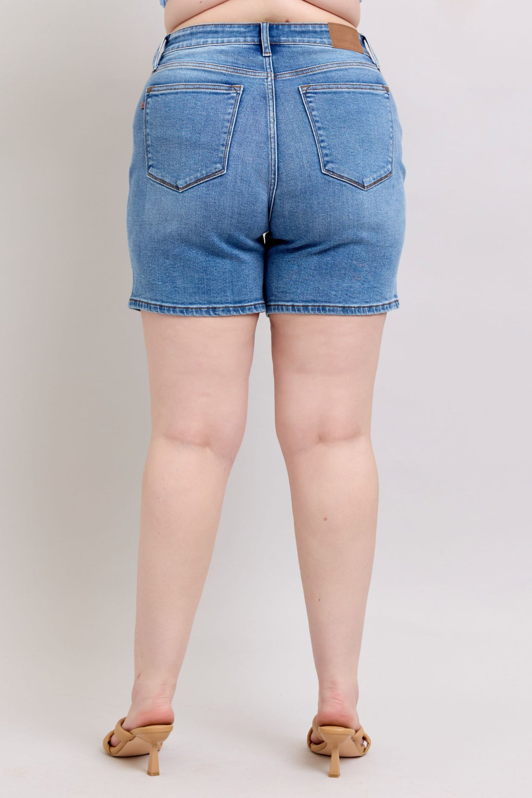 Medium Judy Blue Full Size 2 Button Denim Shorts With Pockets Plus Size