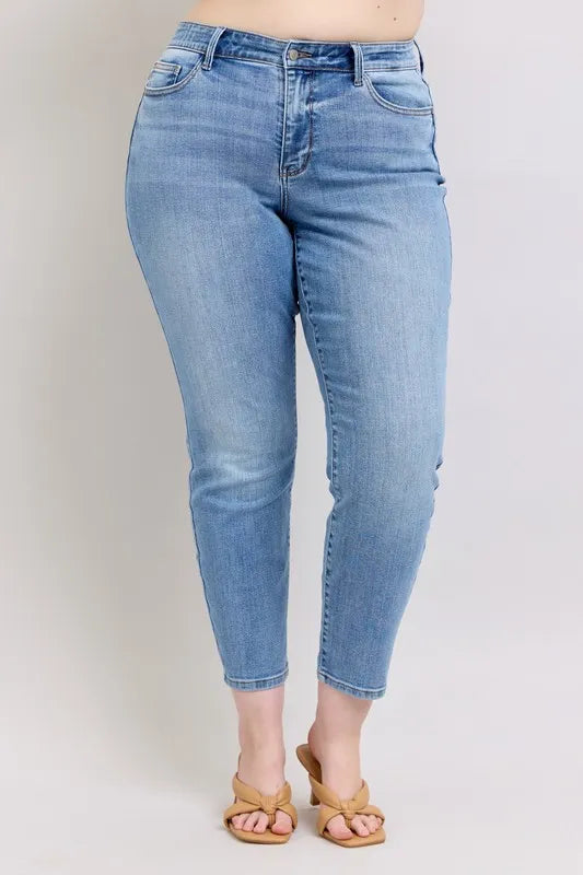 Md Judy Blue Full Size Mid Rise Vintage Wash Slim Jeans With Cell Phone Pocket Plus Size