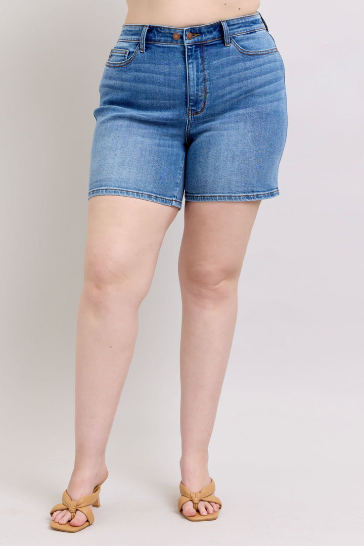 Medium Judy Blue Full Size 2 Button Denim Shorts With Pockets Plus Size