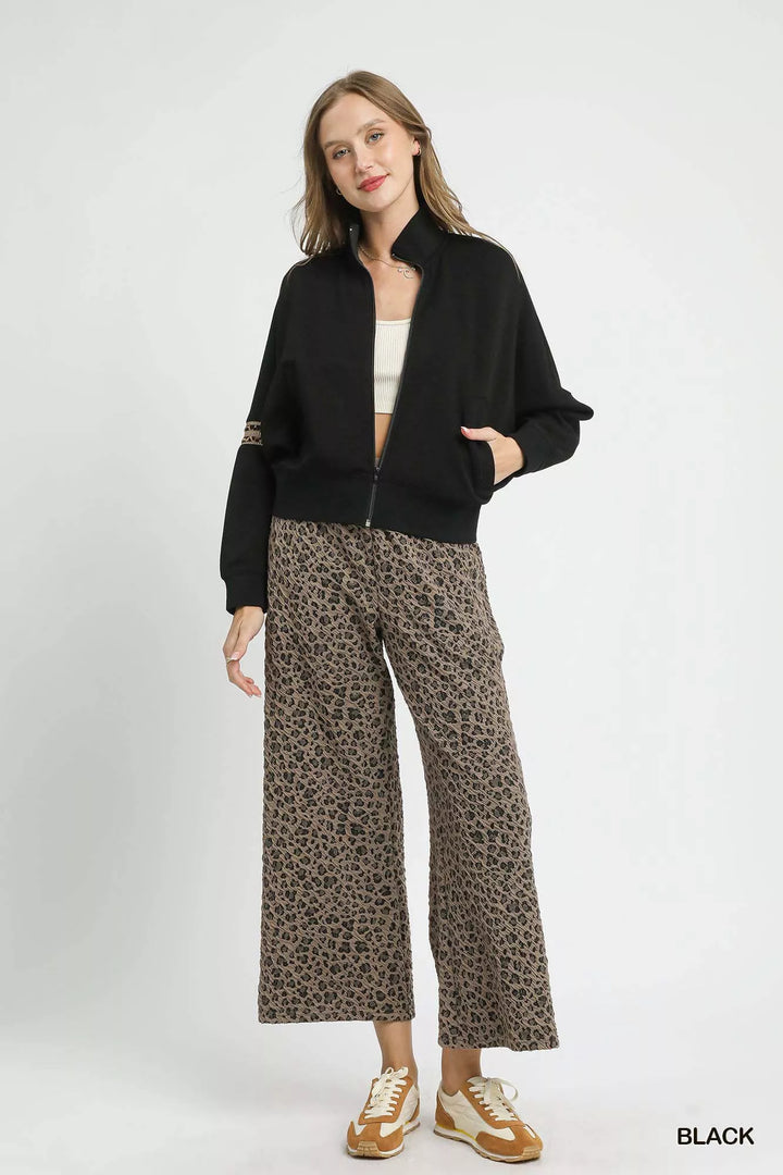 Umgee Zipper Up Cropped Jacket With Leopard Trim