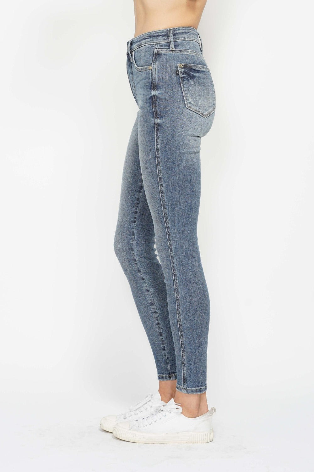 Medium Judy Blue Full Size Tummy Control Contrast Wash Skinny Jeans