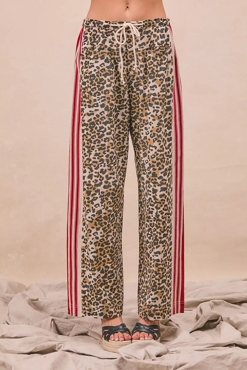 Leopard/Crimson Bibi Leopard Print Pants With Side Contrast And Tucking Welt Pocke