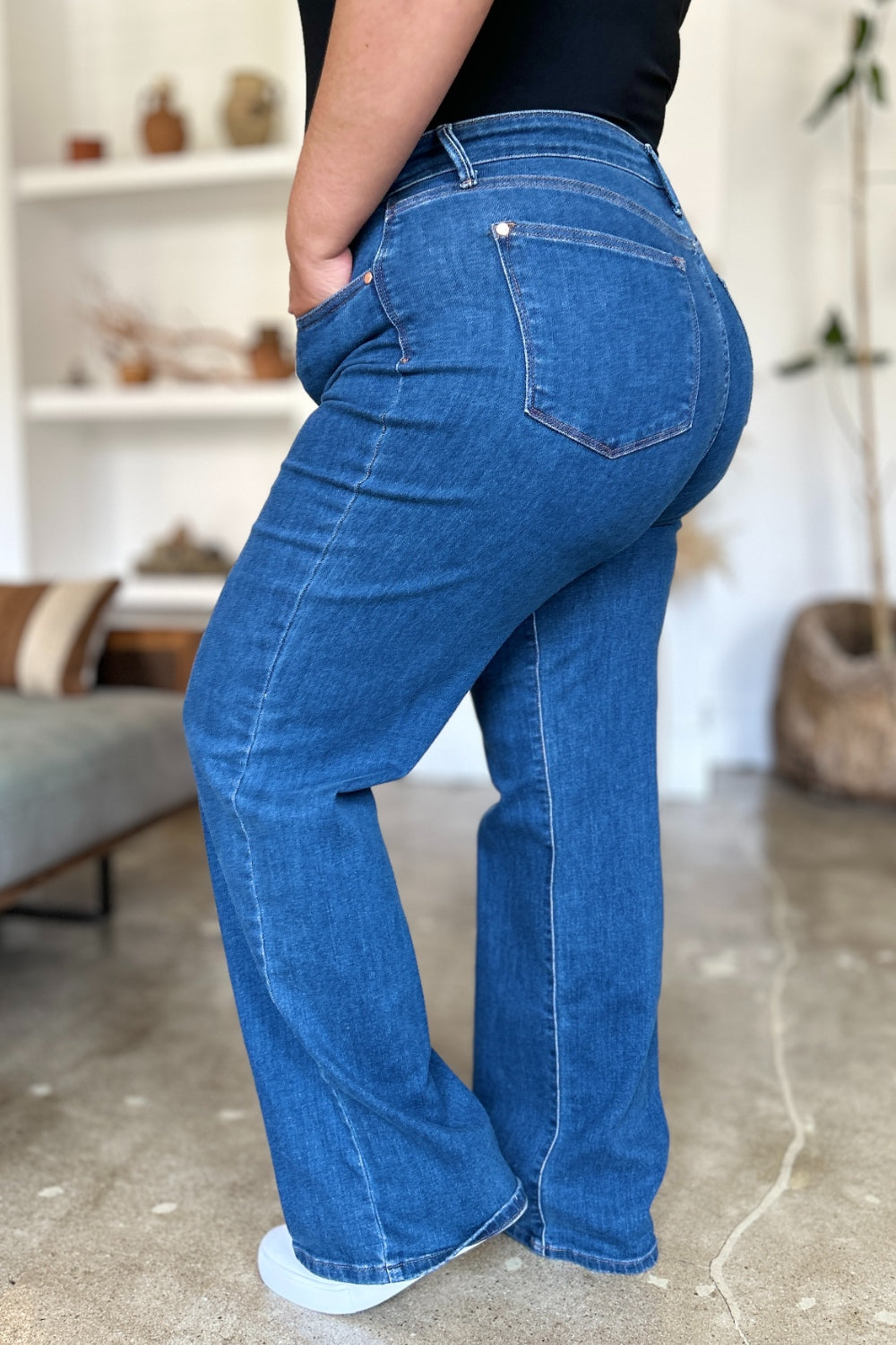 Medium Judy Blue Full Size High Rise Straight Jeans