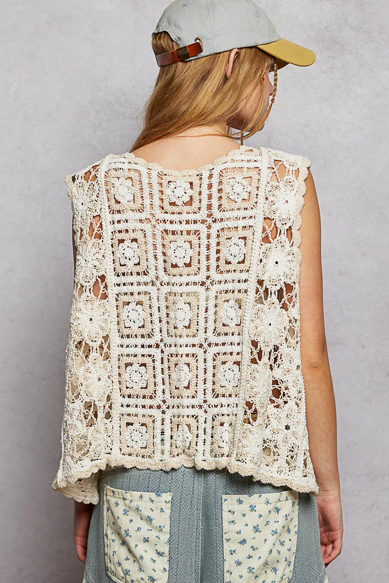 Pol Tie Front Floral Pattern Crochet Vest With Scalloped Edge 2