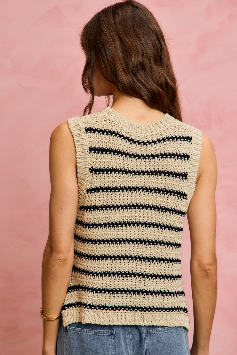 So Me Low Gauge Textured Stripe Sleeveless Sweater Top