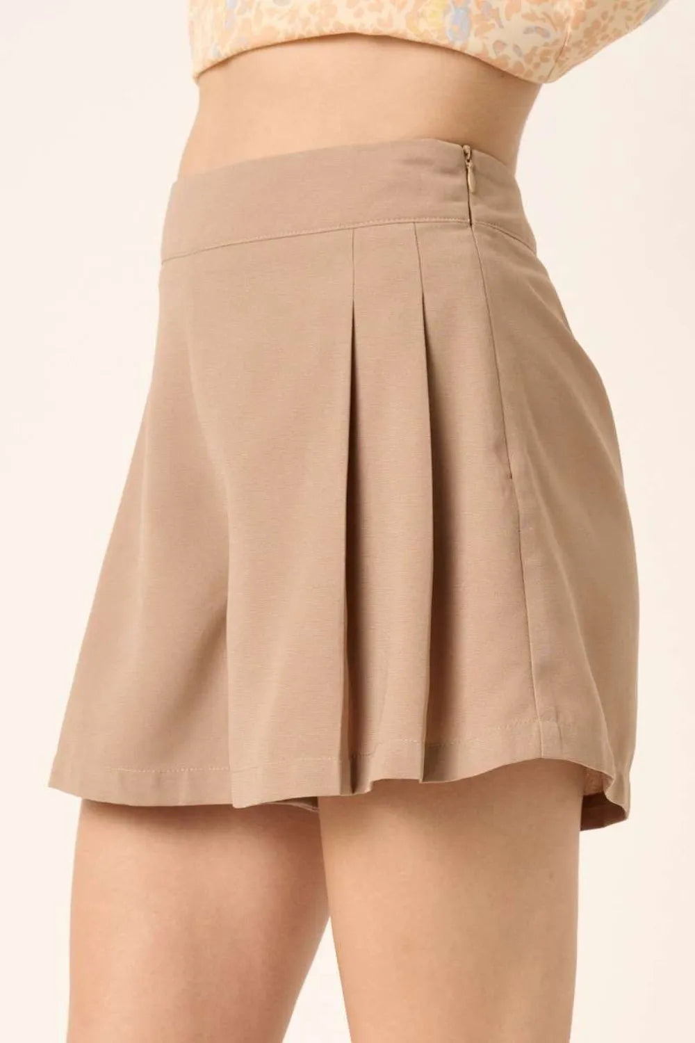 Tan Mittoshop Side Invisible Zipper Pleated Shorts 1