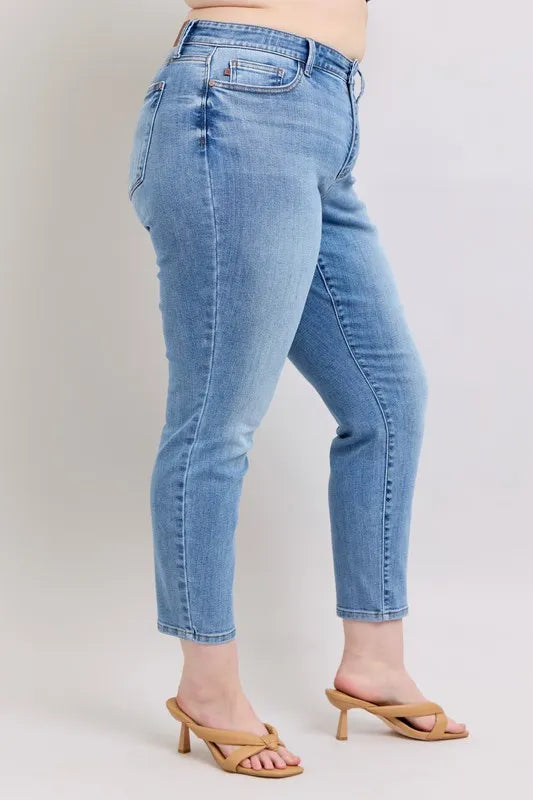 Md Judy Blue Full Size Mid Rise Vintage Wash Slim Jeans With Cell Phone Pocket Plus Size
