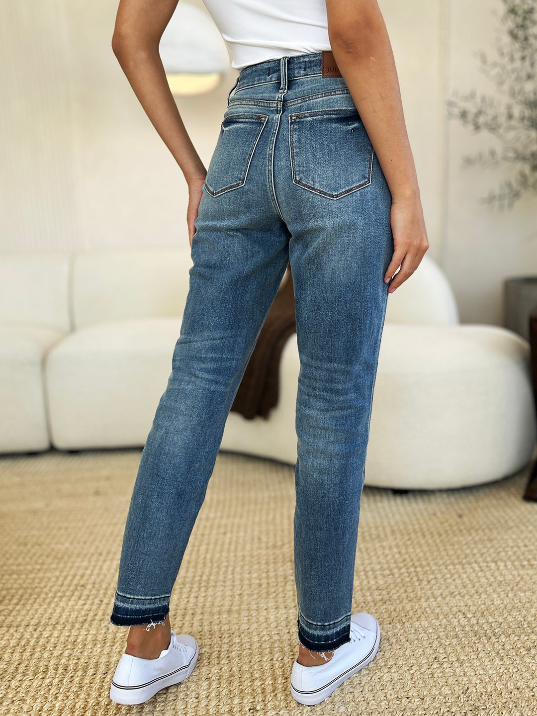 Medium Judy Blue Full Size Mid Rise Rigid Magic Release Hem Jeans