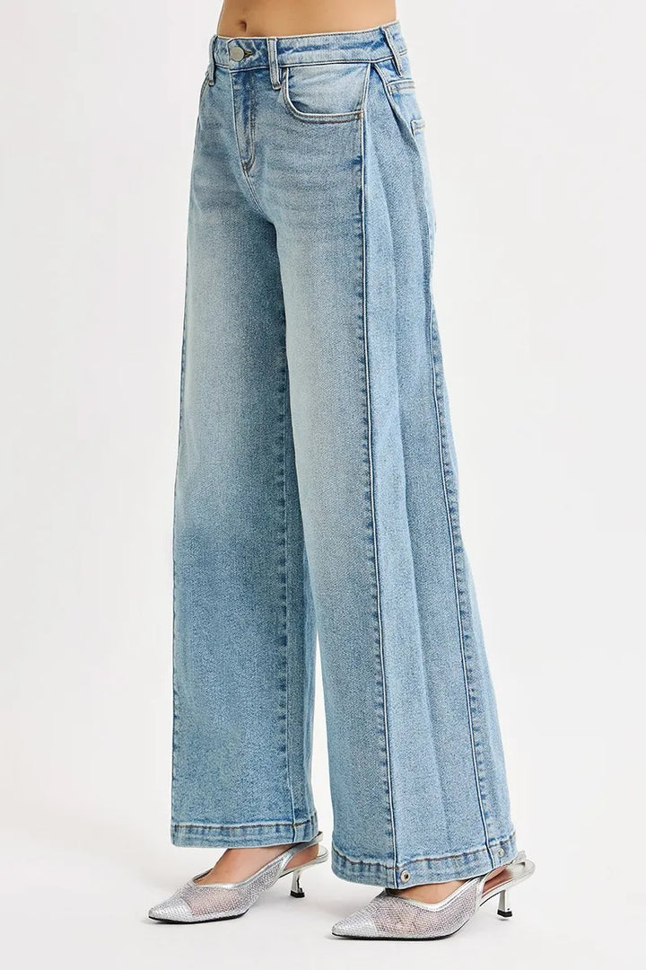 Medium Risen Mid Rise Wide Barrel Transferable Leg Snap Jeans