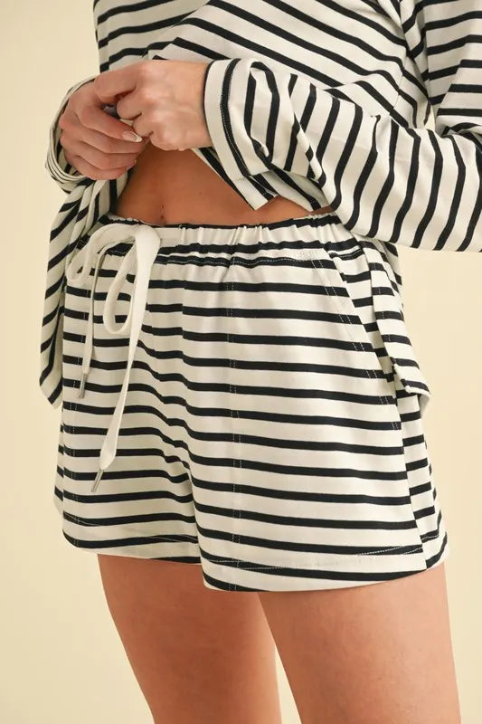 Black Aemi Co Drawstring Contrast Striped Shorts