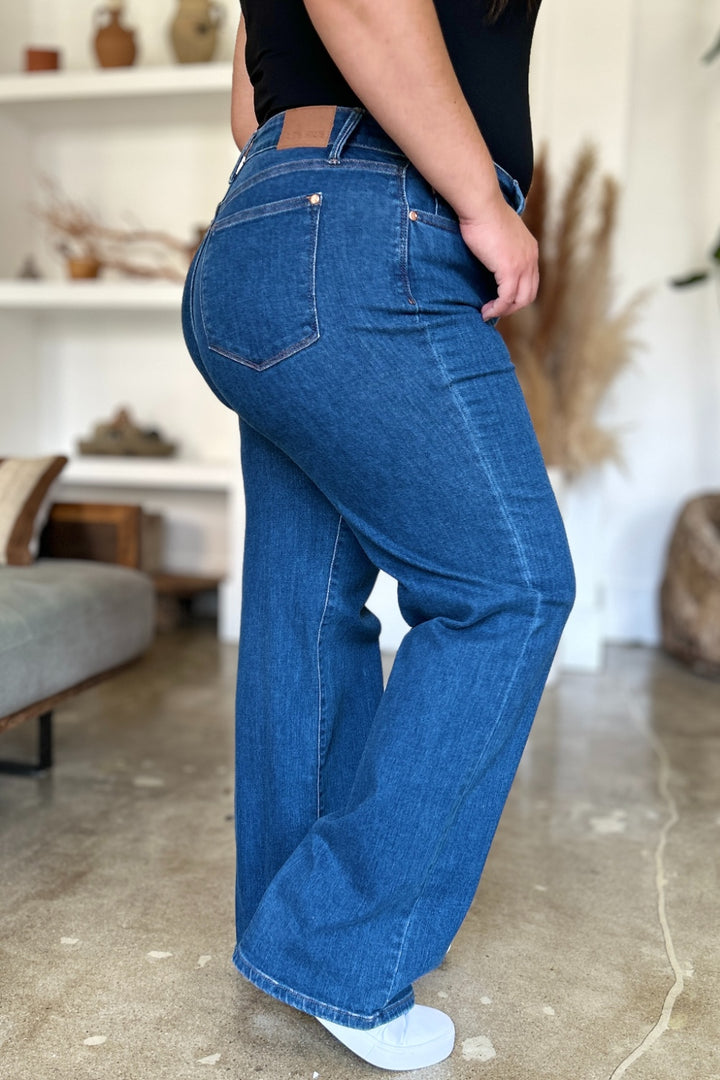 Medium Judy Blue Full Size High Rise Straight Jeans