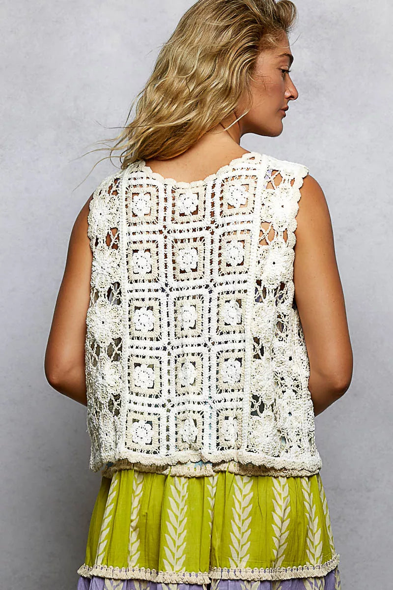 Pol Tie Front Floral Pattern Crochet Vest With Scalloped Edge 2