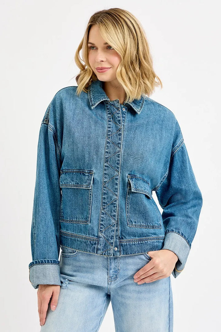 Medium Risen Oversized Cargo Pocket Denim Jacket With Cuffed Sleeves