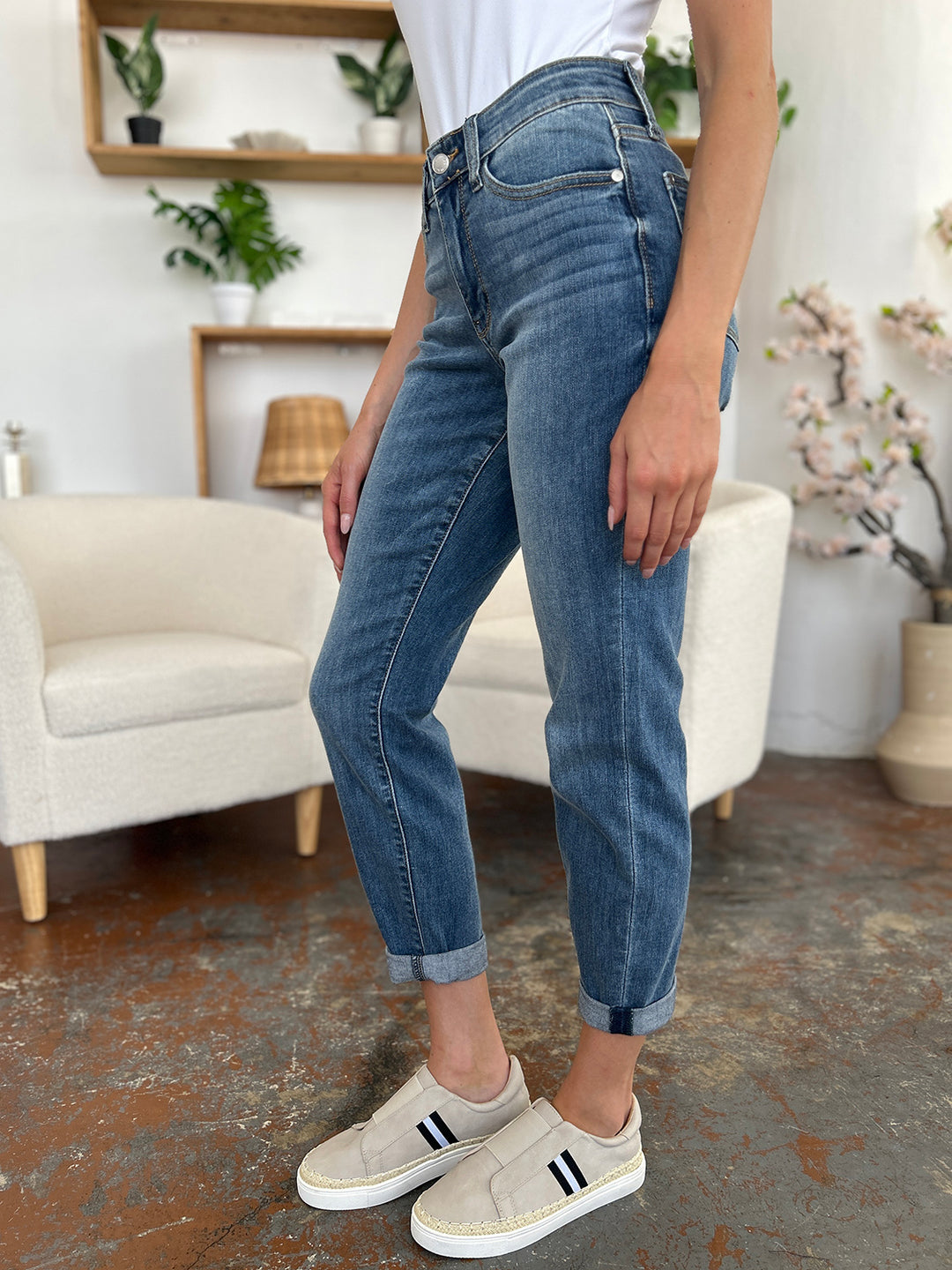 Medium Judy Blue Full Size Cuffed Hem Slim Jeans
