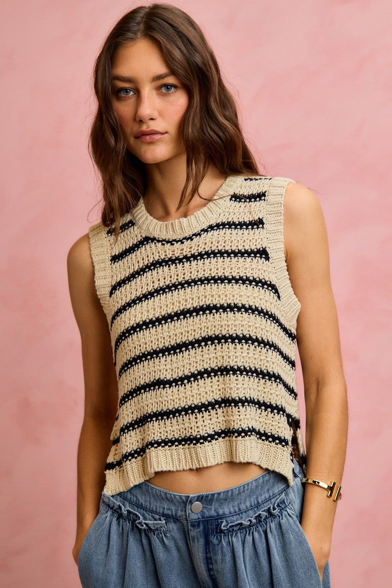 So Me Low Gauge Textured Stripe Sleeveless Sweater Top
