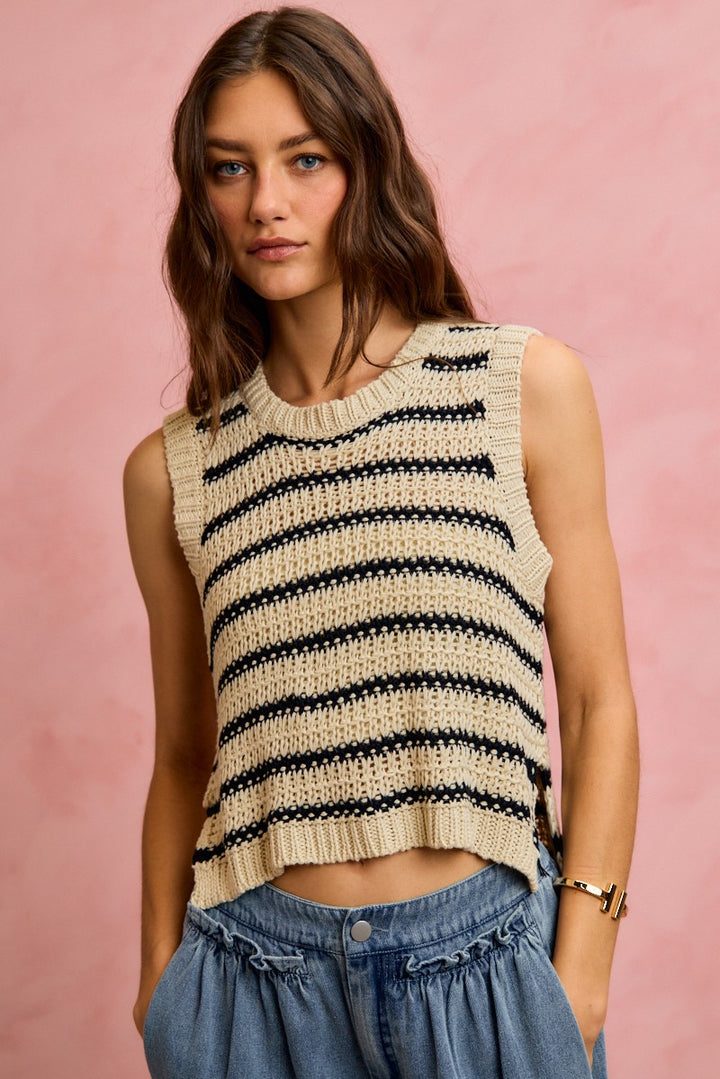 So Me Low Gauge Textured Stripe Sleeveless Sweater Top