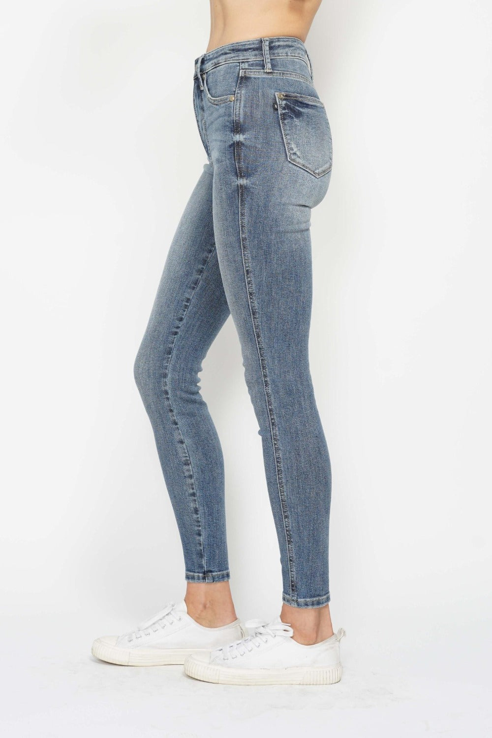Medium Judy Blue Full Size Tummy Control Contrast Wash Skinny Jeans